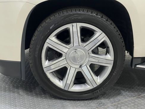 Used 2016 Cadillac Escalade Premium image 37