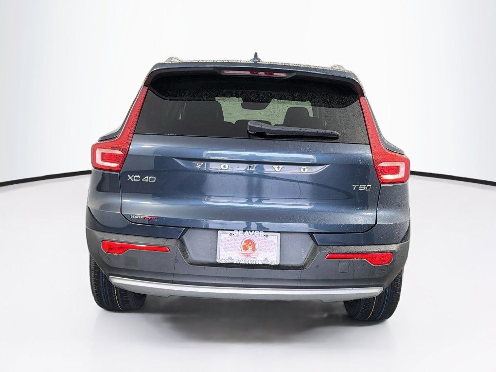 Used 2022 Volvo XC40 T5 Momentum w/ Premium Package AWD/4WD image 8