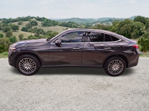 Used 2024 Mercedes-Benz GLC 300 4MATIC image 5