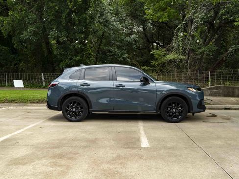 Certified 2024 Honda HR-V Sport image 10