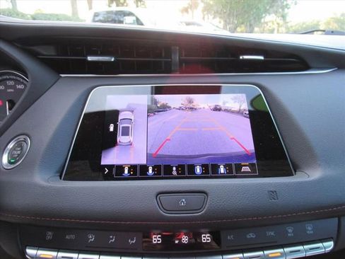 Used 2020 Cadillac XT4 Sport image 22