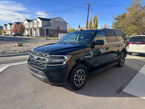 Used 2024 Ford Expedition Max XLT image 8