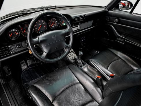 Used 1995 Porsche 911 Carrera RWD image 9