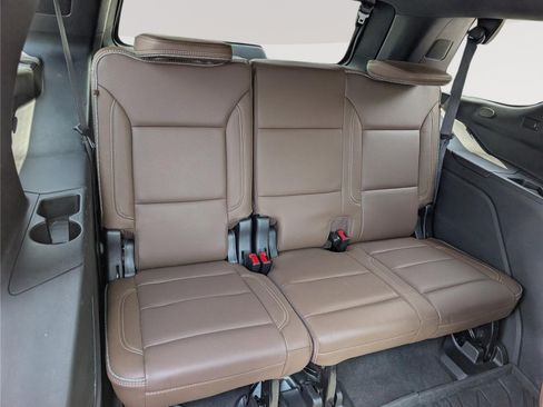Used 2023 Chevrolet Tahoe High Country AWD/4WD image 14