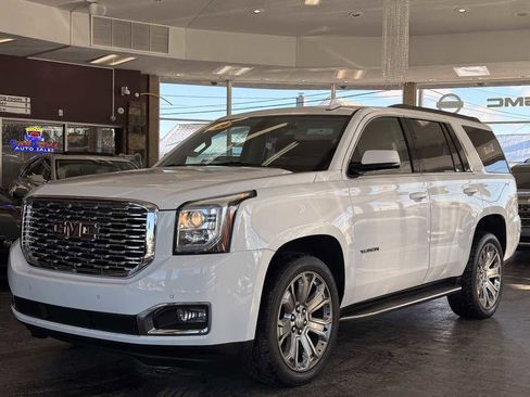 Used 2020 GMC Yukon SLE w/ HD Trailering Package image 4