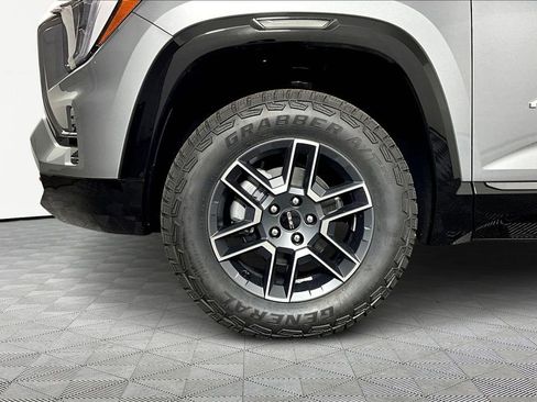 New 2026 GMC Terrain AT4 w/ Technology Package II AWD/4WD image 12