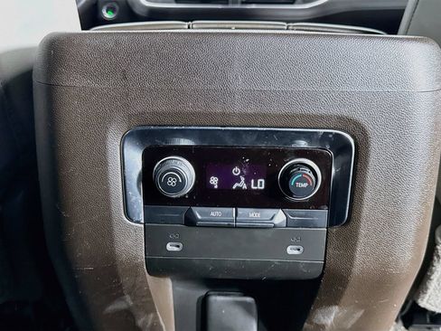 Used 2021 Chevrolet Tahoe Z71 AWD/4WD image 26