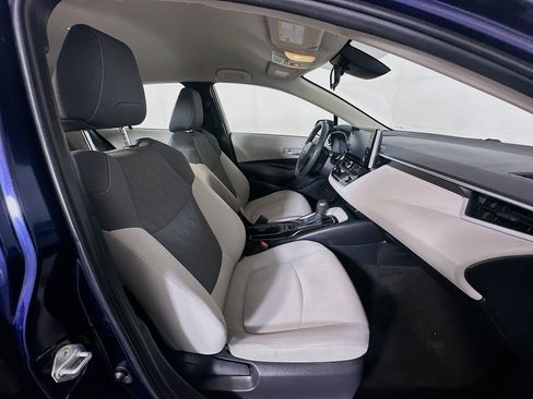 Used 2020 Toyota Corolla LE w/ LE Convenience Package FWD image 30