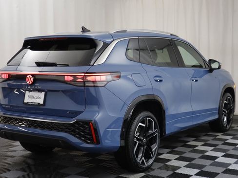 New 2026 Volkswagen Tiguan SEL R-Line image 17