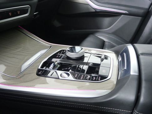 Certified 2023 BMW X7 xDrive40i w/ Premium Package image 28