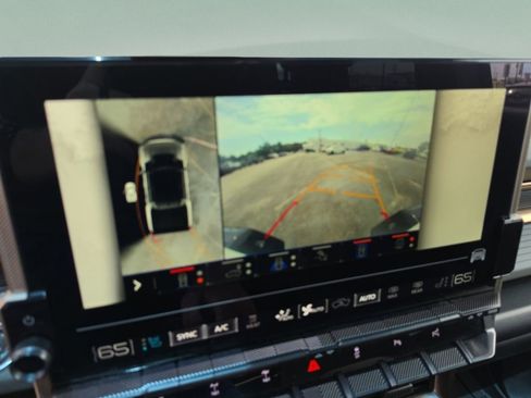 Used 2024 GMC Hummer EV 2X w/ Extreme Off-Road Package AWD/4WD image 26