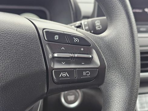Used 2023 Hyundai Kona SE FWD image 31