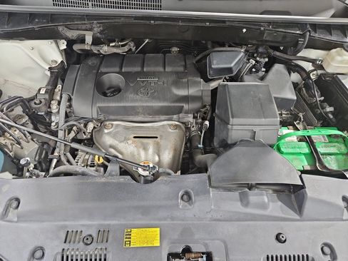 Used 2014 Toyota Highlander LE FWD image 21