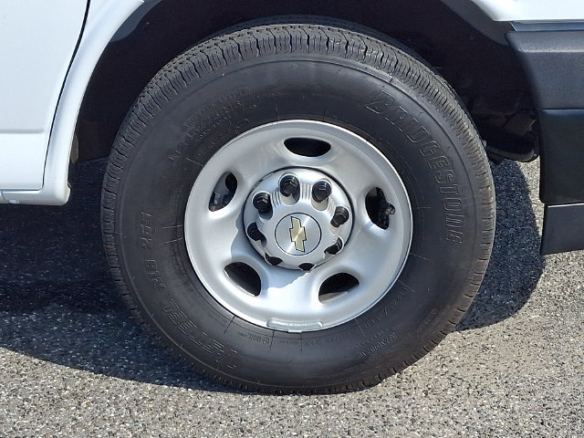 Used 2026 Chevrolet Express 2500 RWD image 28