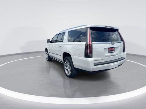 Used 2017 Cadillac Escalade ESV Premium Luxury RWD image 7