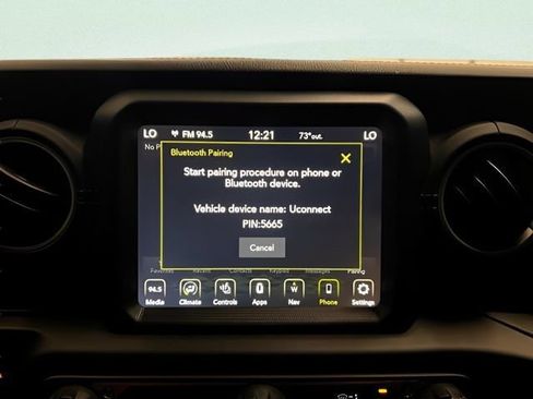 Used 2022 Jeep Wrangler Unlimited Sahara w/ Cold Weather Group AWD/4WD image 23