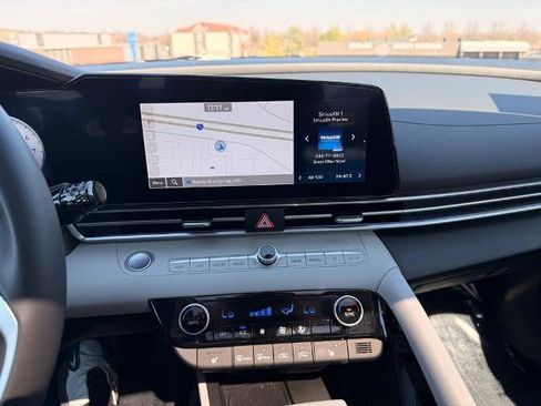 New 2025 Hyundai Elantra Limited FWD image 20