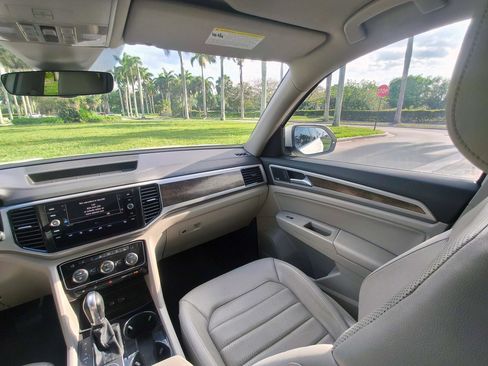 Used 2019 Volkswagen Atlas SEL Premium AWD/4WD image 9