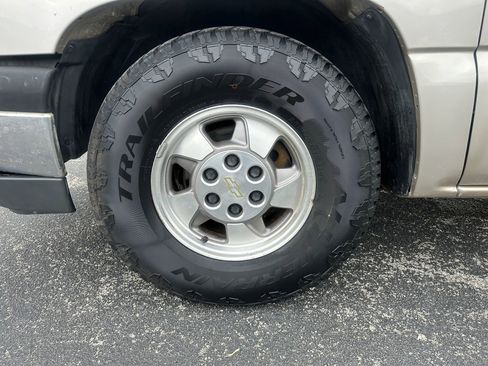 Used 2004 Chevrolet Silverado 1500 W/T image 9