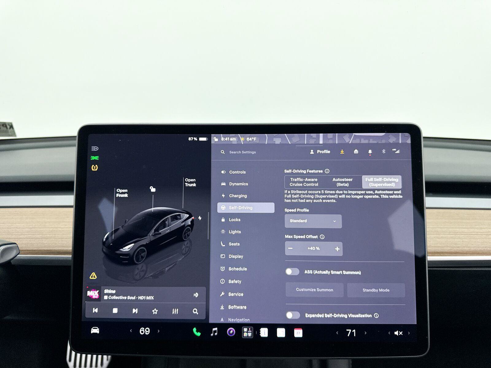Used 2023 Tesla Model 3 Standard Range RWD image 9
