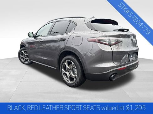 New 2025 Alfa Romeo Stelvio Sprint image 5