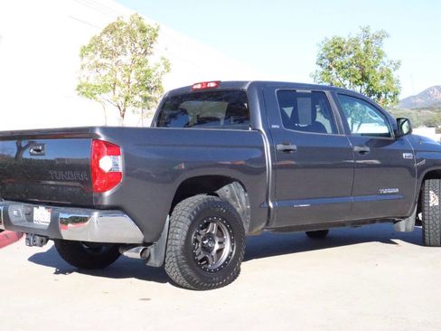 Used 2018 Toyota Tundra SR5 image 39