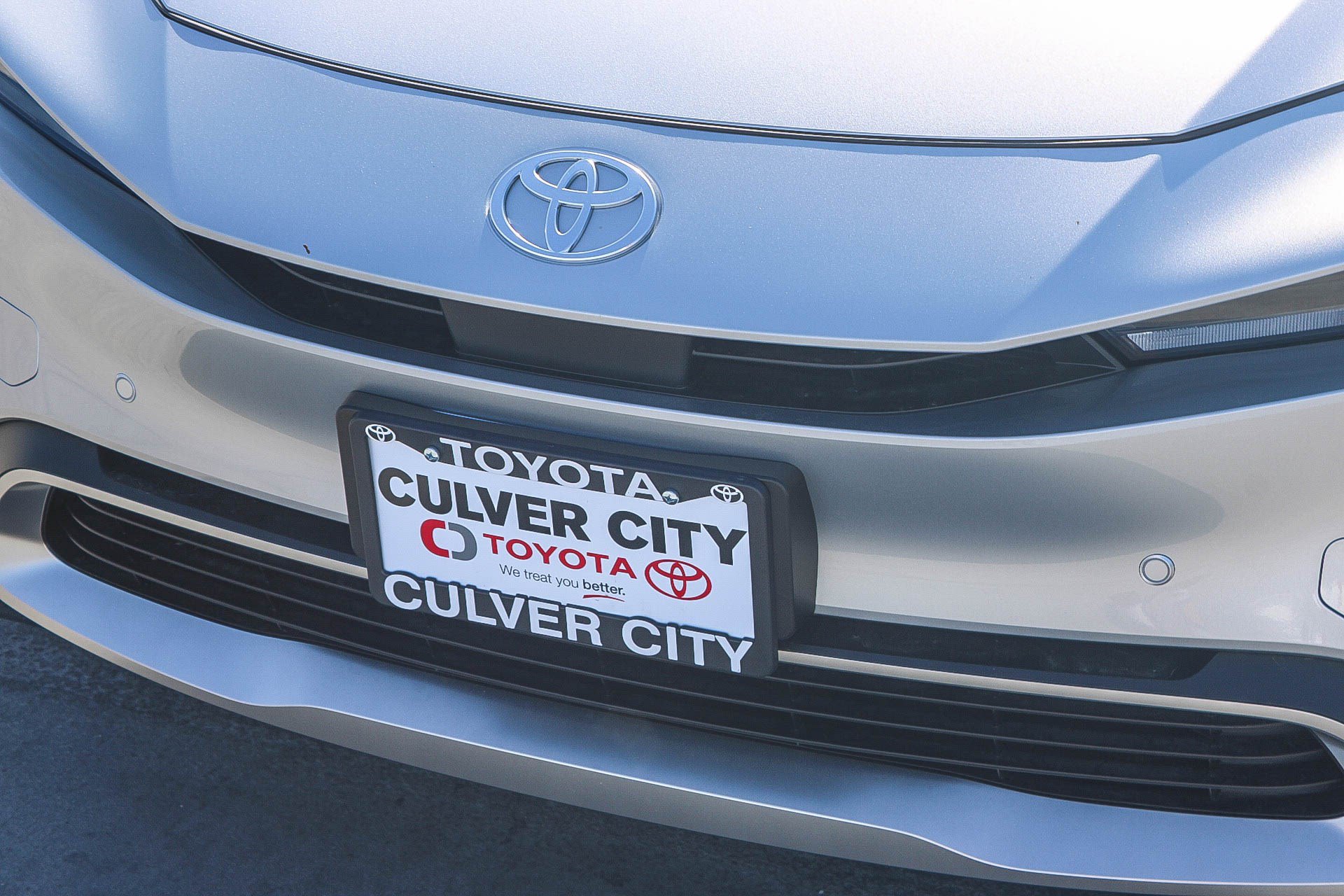 New 2027 Toyota Prius Plug-In Hybrid FWD image 6
