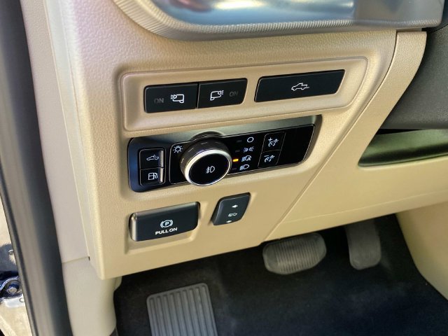 Used 2024 Ford F150 Platinum w/ Equipment Group 703A Plus AWD/4WD image 15
