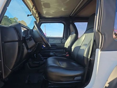 Used 2000 Jeep Wrangler SE image 12