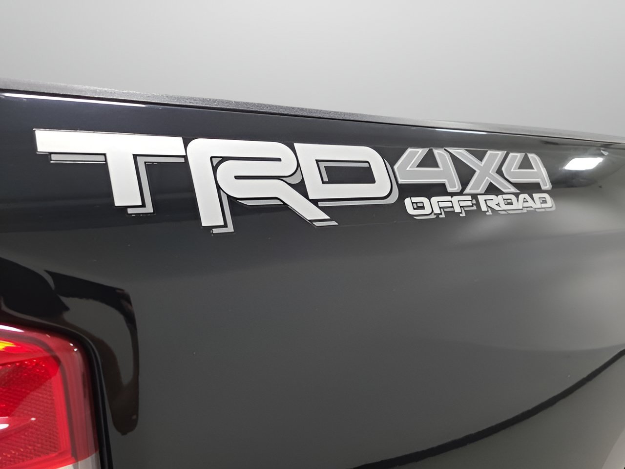 Used 2019 Toyota Tundra SR5 w/ TRD Off Road Package AWD/4WD image 8