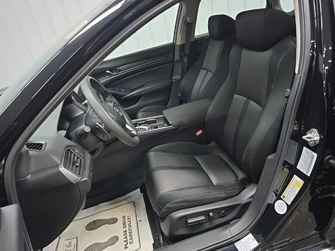 Used 2020 Honda Accord EX image 30