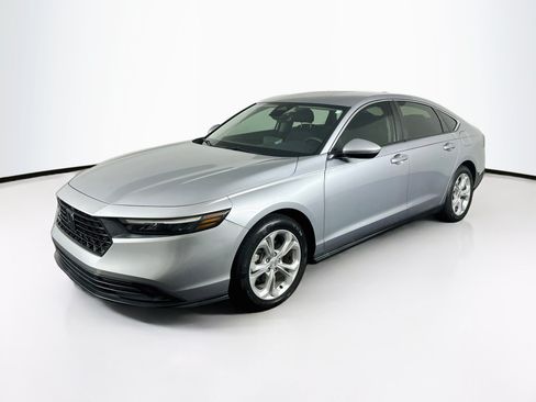 Used 2023 Honda Accord LX image 3