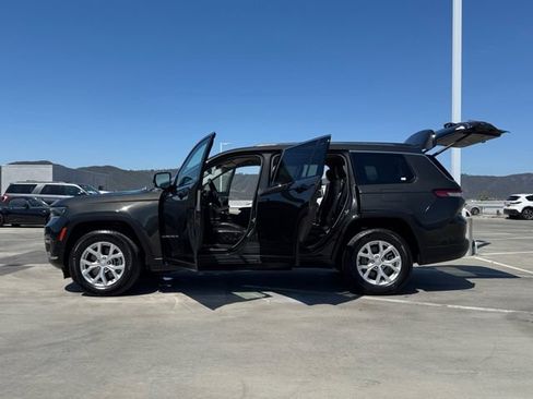 Used 2023 Jeep Grand Cherokee L Limited w/ Luxury Tech Group II AWD/4WD image 29