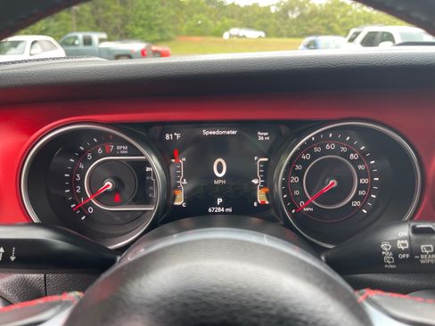 Used 2018 Jeep Wrangler Unlimited Rubicon AWD/4WD image 4