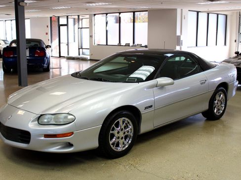 Used 2002 Chevrolet Camaro Z28 w/ Preferred Equipment Group 2 image 17