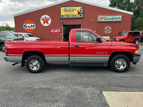 Used 1994 Dodge Ram 1500 Truck 2WD Regular Cab image 3