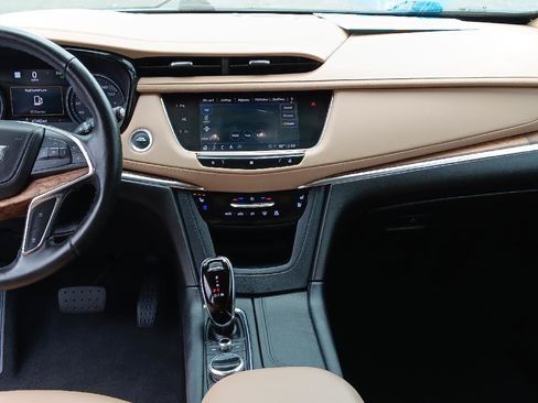 Used 2021 Cadillac XT5 Premium Luxury w/ Platinum Package image 4