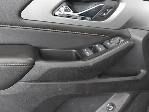 Used 2018 Chevrolet Traverse LT FWD image 14