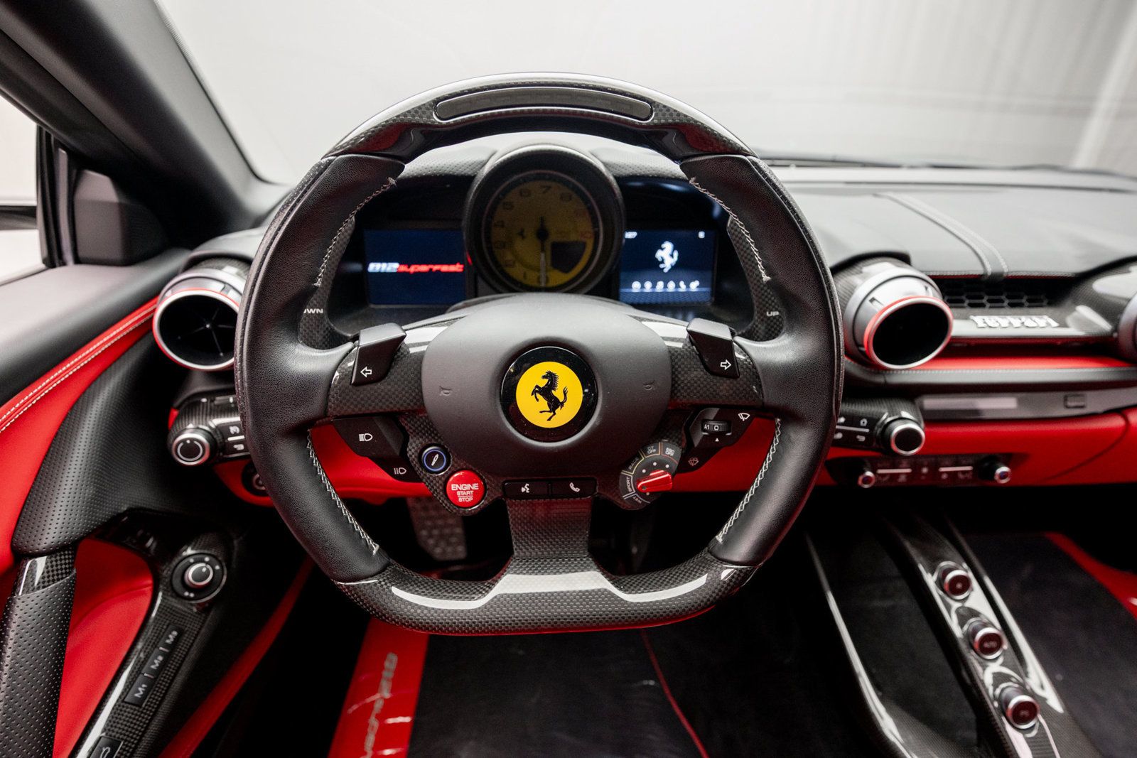 Used 2020 Ferrari 812 Superfast RWD image 11
