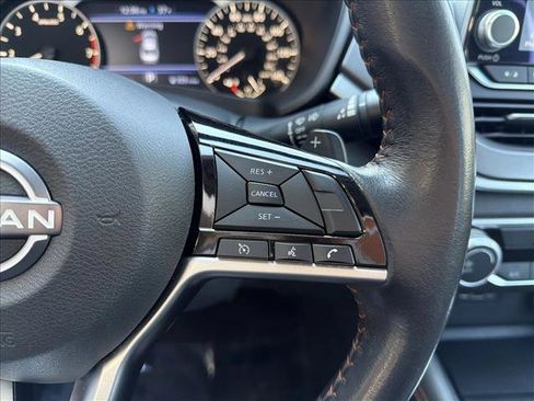 Used 2024 Nissan Altima 2.5 SR image 18