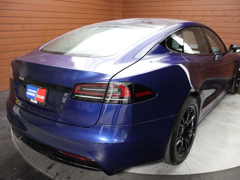 Used 2022 Tesla Model S AWD image 17
