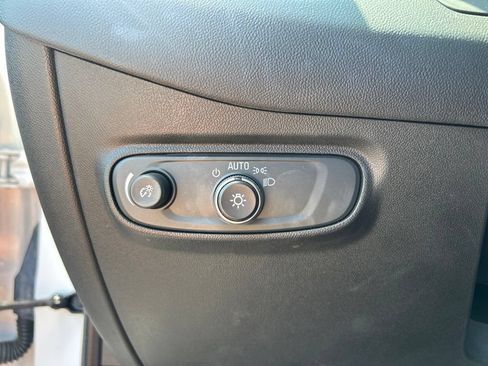 Certified 2022 Chevrolet Equinox RS w/ RS Leather Package FWD image 24