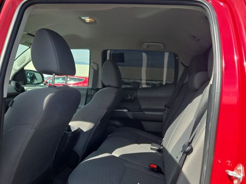 Used 2022 Toyota Tacoma SR5 w/ Technology Package image 13