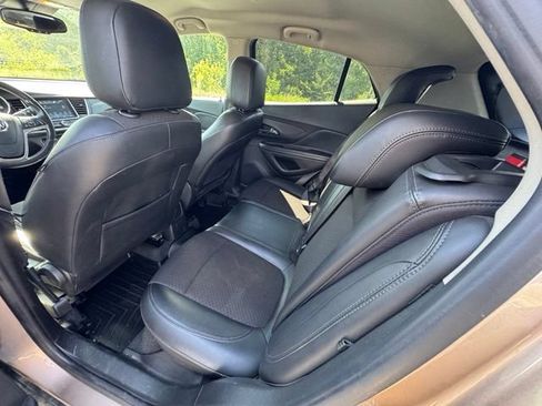 Used 2019 Buick Encore Preferred AWD/4WD image 17