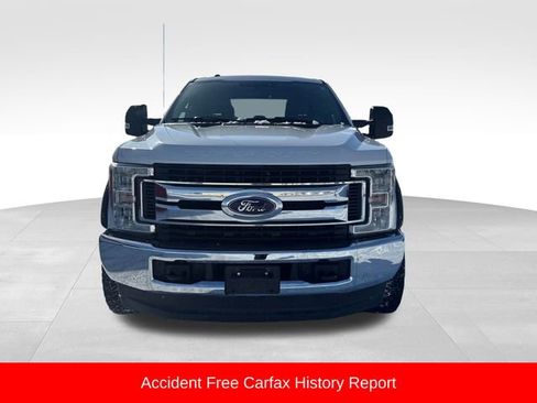 Used 2018 Ford F250 XLT image 2