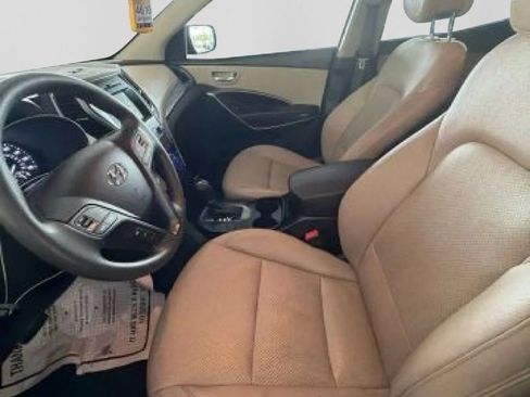 Used 2017 Hyundai Santa Fe Sport FWD image 3