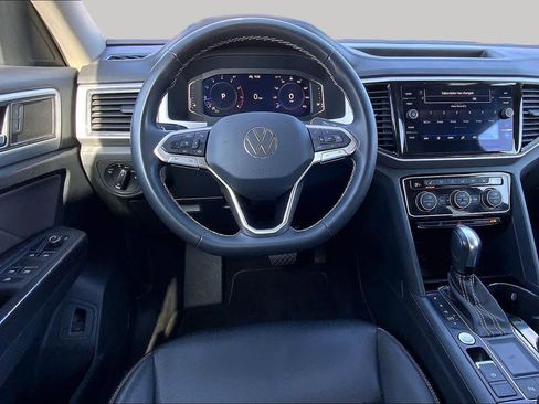 Used 2023 Volkswagen Atlas SE FWD image 6