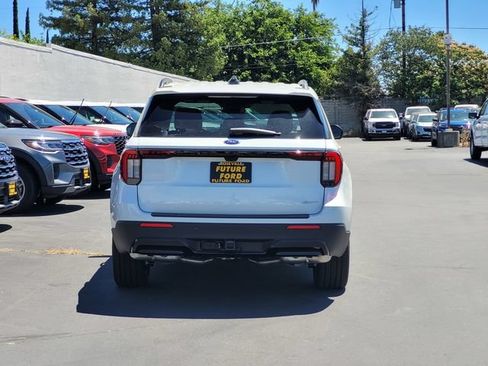 New 2026 Ford Explorer ST-Line w/ ST-Line Street Pack AWD/4WD image 5