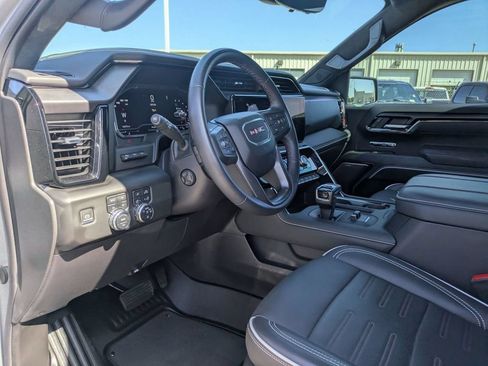 Used 2024 GMC Sierra 1500 AT4X AWD/4WD image 9