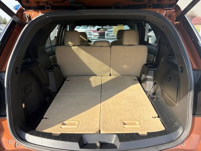Used 2017 Ford Explorer XLT w/ Equipment Group 201A AWD/4WD image 22
